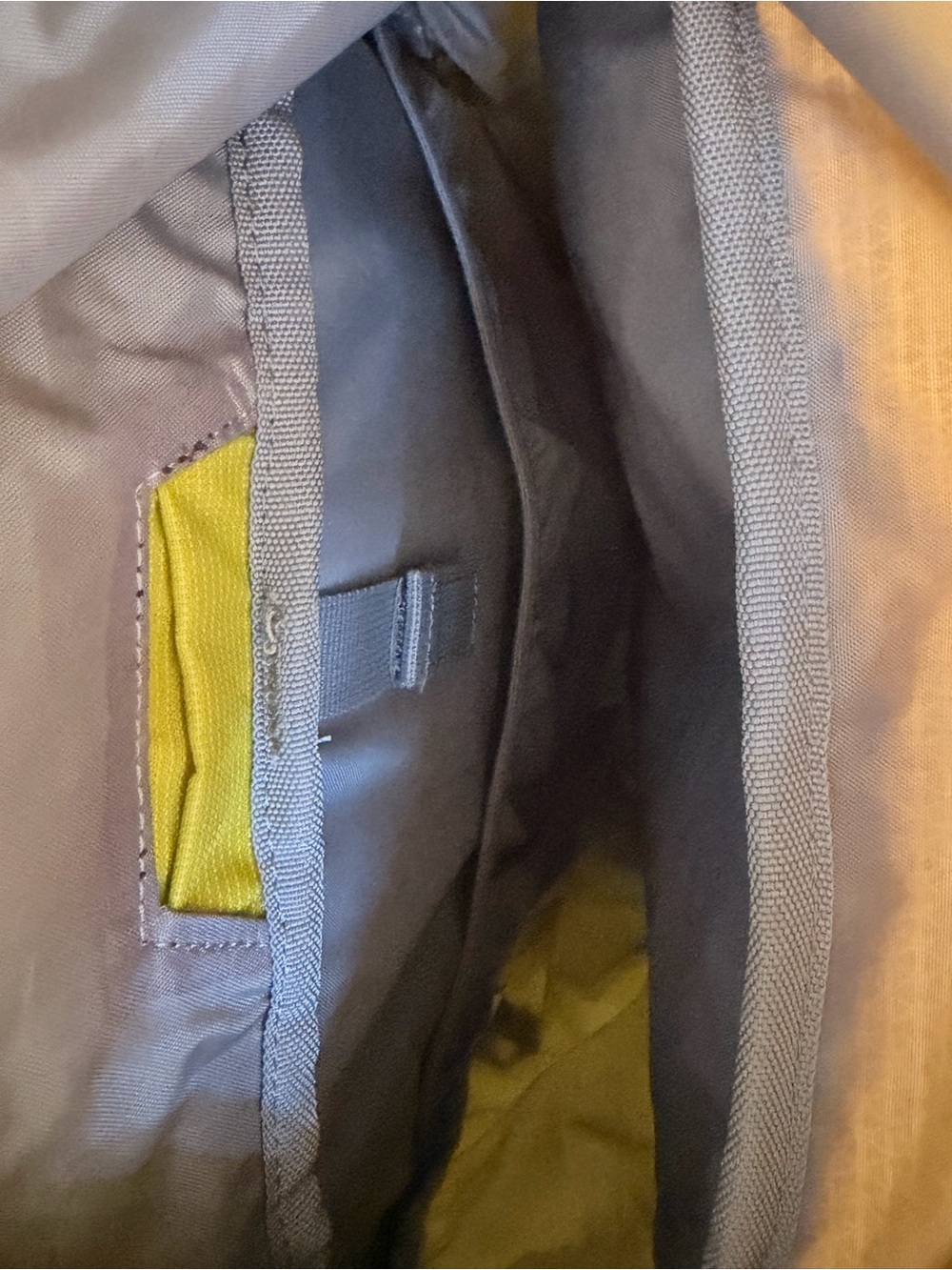 Columbia Tenmile Daypack Backpack in Yellow Green - Picture 13 of 16